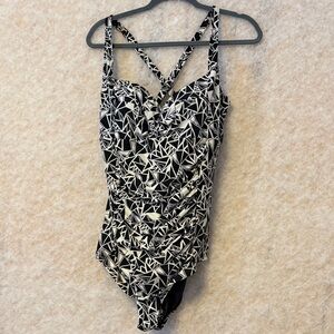 Torrid Black and White Patterned Swimsuit- Never Worn